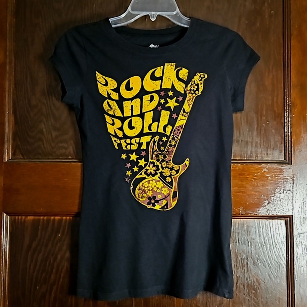 Piper & Blue Vintage Graphic T-Shirt - Size S